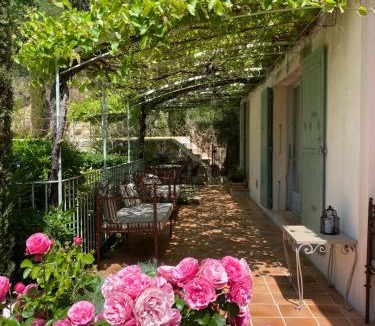 La Roque-Alric House | Aux Dentelles