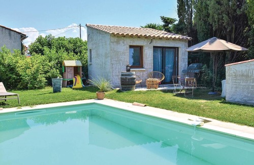 Sainte-Cecile-les-Vignes House | Awesome home in Ste Cecile les Vignes