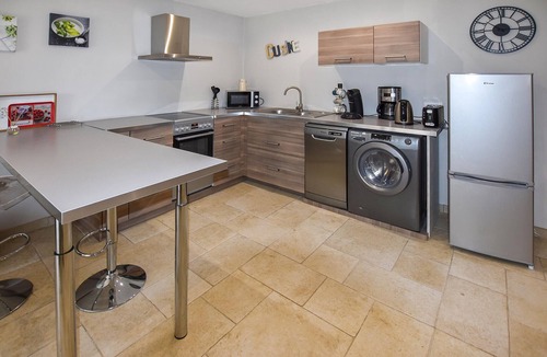 La Roque-sur-Pernes House | Awesome home in La-Roque-sur-Pernes