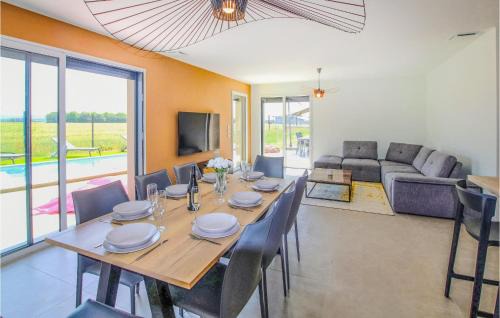 Cleon-d'Andran House | Awesome Home In Cléon D'andran
