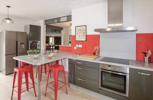 Malataverne House | Awesome home in Malataverne