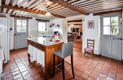 Venasque House | Awesome home in Venasque
