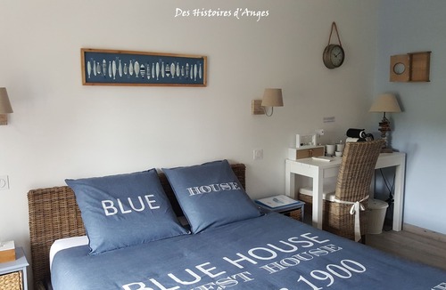 Tournus House | B & B Des Histoires d'Anges/Pomme de Touline Room