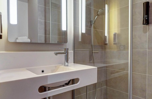 Miserey-Salines Hotel | B&B HOTEL Besançon Valentin