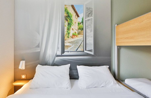 Les Tourrettes Hotel | B&B HOTEL Montélimar Nord