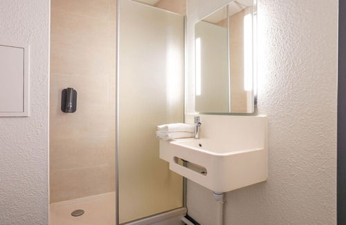 Chatillon Hotel | B&B HOTEL Paris Châtillon