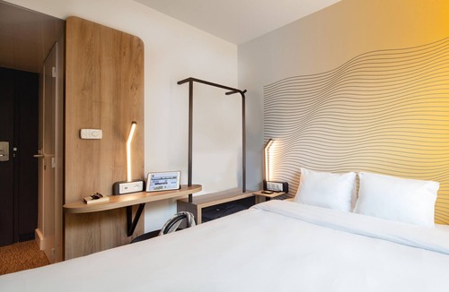 La Source Hotel | B&B HOTEL Paris Créteil