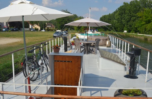 Chaumot Boat Rental | Barge moored at the Chaumot marina, Nivernais canal