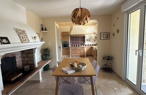 L'Isle-sur-la-Sorgue House | "Bastide des Oliviers - St-Antoine - L'Isle-sur-la-Sorgue - rated 4*.