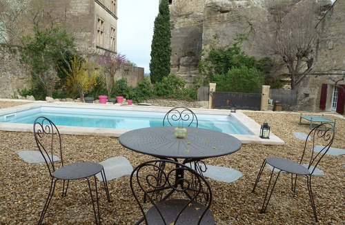 Taillades House | Bastidon of character in stone with swimming pool at the foot of the Luberon