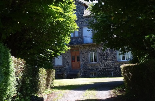 Neussargues-Moissac Apartment | Beautiful apartment in traditional house