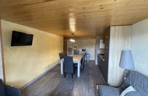 Saint-Jacques-des-Blats Apartment | Beautiful duplex for 6 people, 200m from slopes, free parking