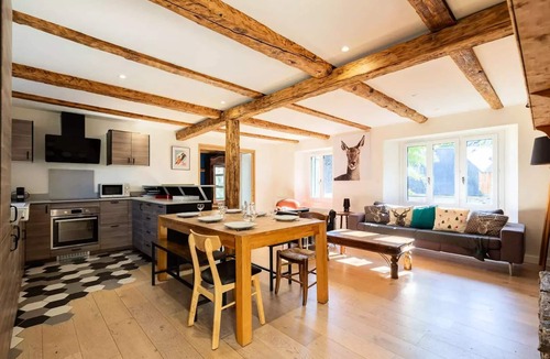 Adervielle-Pouchergues Villa | Beautiful, renovated village house for 12 people near Loudenvielle, with Wi-Fi