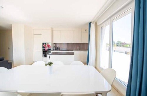 Vigneux-sur-Seine Apartment | Beautiful 3 bedroom apartment 20 min from Paris