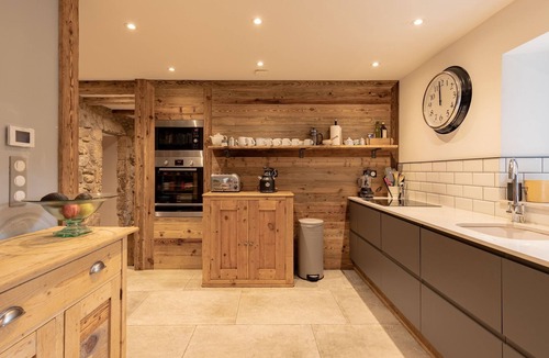 Morillon Ski Chalet | Beautiful Chalet Farmhouse Near Skiing