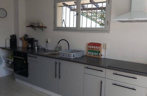 Montigny-en-Morvan Apartment | Beautiful cottage in a quiet wooded area