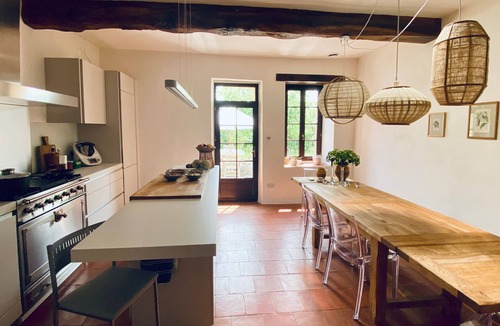Montiron House | Beautiful country house with swimming pool, quality fittings and tasteful decoration.