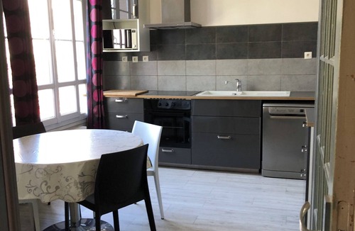 Villejuif Apartment | Beautiful duplex apartment for 5 people 5 minutes from IGR metro station 14 and Paris 10 minutes away