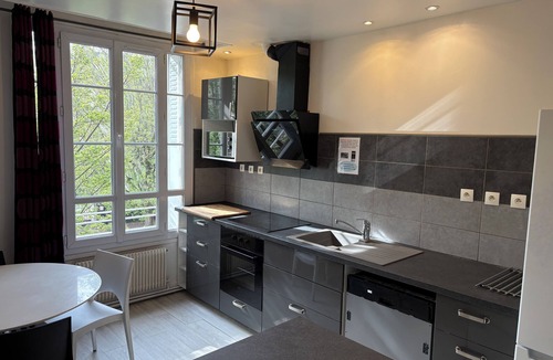 Villejuif Apartment | Beautiful duplex apartment for 5 people 5 minutes from IGR metro station 14 and Paris 10 minutes away
