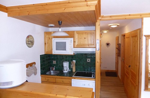 Pralognan-la-Vanoise Apartment | Beautiful apartment in Pralognan center with parking