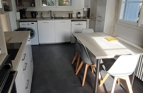 Vaux-sur-Mer Villa | Beautiful house 5 min from Pontaillac beach - 4 bedrooms - sleeps 8