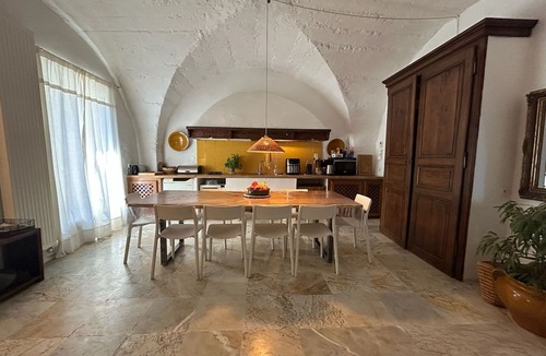 Puget House | Beautiful house, renovated, 6 bedrooms, 5 bathrooms, 6 toilets, swimming pool