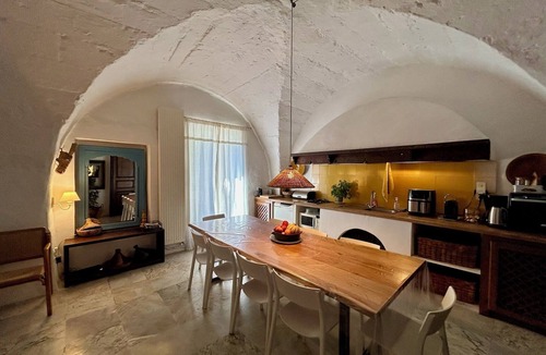 Puget House | Beautiful house, renovated, 6 bedrooms, 5 bathrooms, 6 toilets, swimming pool