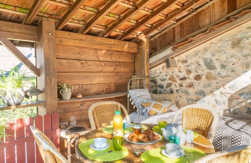 Chiddes House | Beautiful private villa for 4 guests with WIFI, TV, terrace and pets allowed