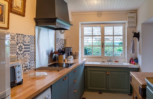 Chiddes House | Beautiful private villa for 4 people with WIFI, TV, terrace and pets allowed