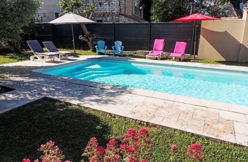 Mazan Villa | Beautiful private villa for 6 people with WIFI, A/C, private pool, TV, terrace and pets allowed