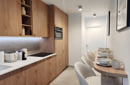Belleville Apartment | Beautiful renovated apartment with AC - Paris East