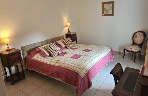Le Teil House | Beautiful renovated farm in calm countryside with salted water swimming pool