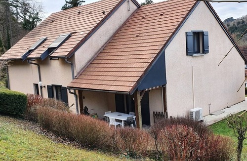 Salins-les-Bains Villa | Beautiful Villa on the heights of Salins les Bains