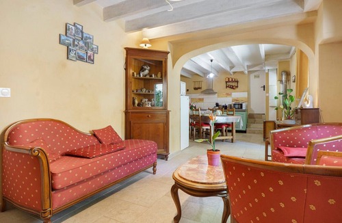Rhone Crussol Bed & Breakfast | Bed and Breakfast 'Chambre Chataignier Avec Piscine' with Mountain View, Shared Pool and Wi-Fi