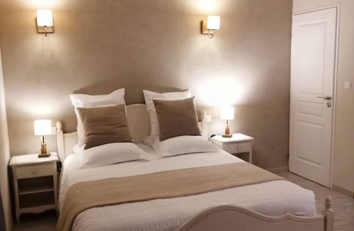 Vogue House | Bed and Breakfast Camélia, Le Mas de Molines