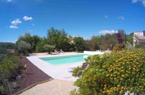Vogue House | Bed and Breakfast Camélia, Le Mas de Molines