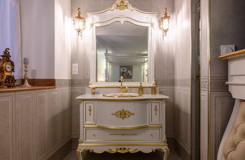 Beblenheim Bed & Breakfast | Bed and Breakfast 'Demeure D'antan - Chambre Romance' with Shared Terrace, Shared Garden and Wi-Fi