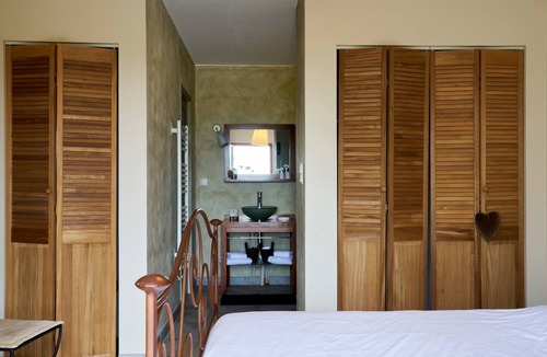 Gabillou Bed & Breakfast | Bed and Breakfast 'Mélanosporum' with Private Terrace, Shared Garden and Wi-Fi
