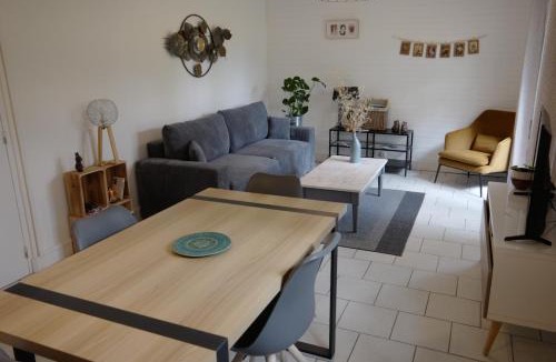La Begude-de-Mazenc Apartment | Bel appartement avec jardin