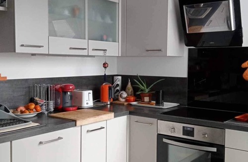 Vitry-sur-Seine Apartment | Bel Appartement Contemporain Idéal Visite Paris Avec Stationnement Privé