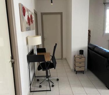 Vesoul Apartment | Bel appartement proche gare - WiFi - parking