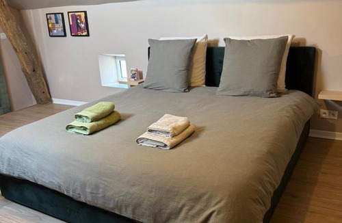 Melay Bed & Breakfast | Belgica-Melay 52400