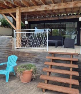 Saint-Martin-la-Plaine Bed & Breakfast | Belle dépendance