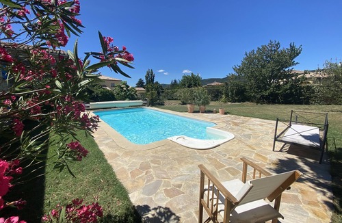 Charmes-sur-Rhone Apartment | Belle Demeure au Coeur des Ménafauries
