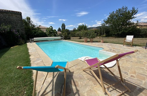 Charmes-sur-Rhone Apartment | Belle Demeure au Coeur des Ménafauries