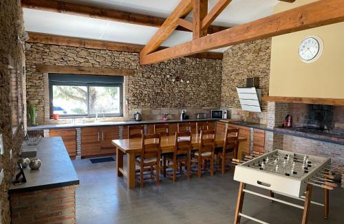 Grignan Villa | Belle villa avec piscine intérieure et piscine extérieure Gite Les Aiguiers