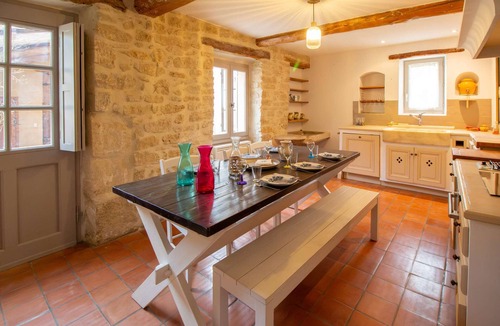 Mazan House | Between Mont Ventoux and Luberon, air-conditioned Provencal farmhouse with swimming pool, indoor.