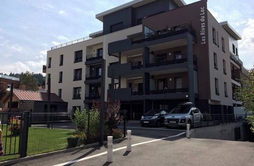 Gerardmer Apartment | Between the lake and town center, 75 m², enclosed parking, terrace, elevator, WIFI