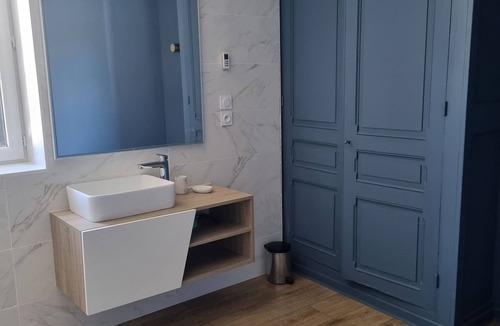 Monsteroux-Milieu House | Bienvenue Chez Nous