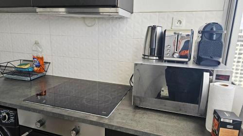 Asiatique Apartment | Big apt for 10p parking free close station metro